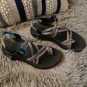 women's chacos size 7